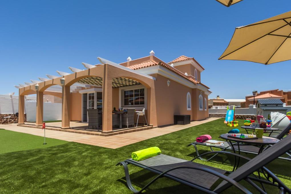 Perfect For Family Holidays With Private Pool, Near Beach And Golf- Villa Ashley Costa De Antigua Dış mekan fotoğraf