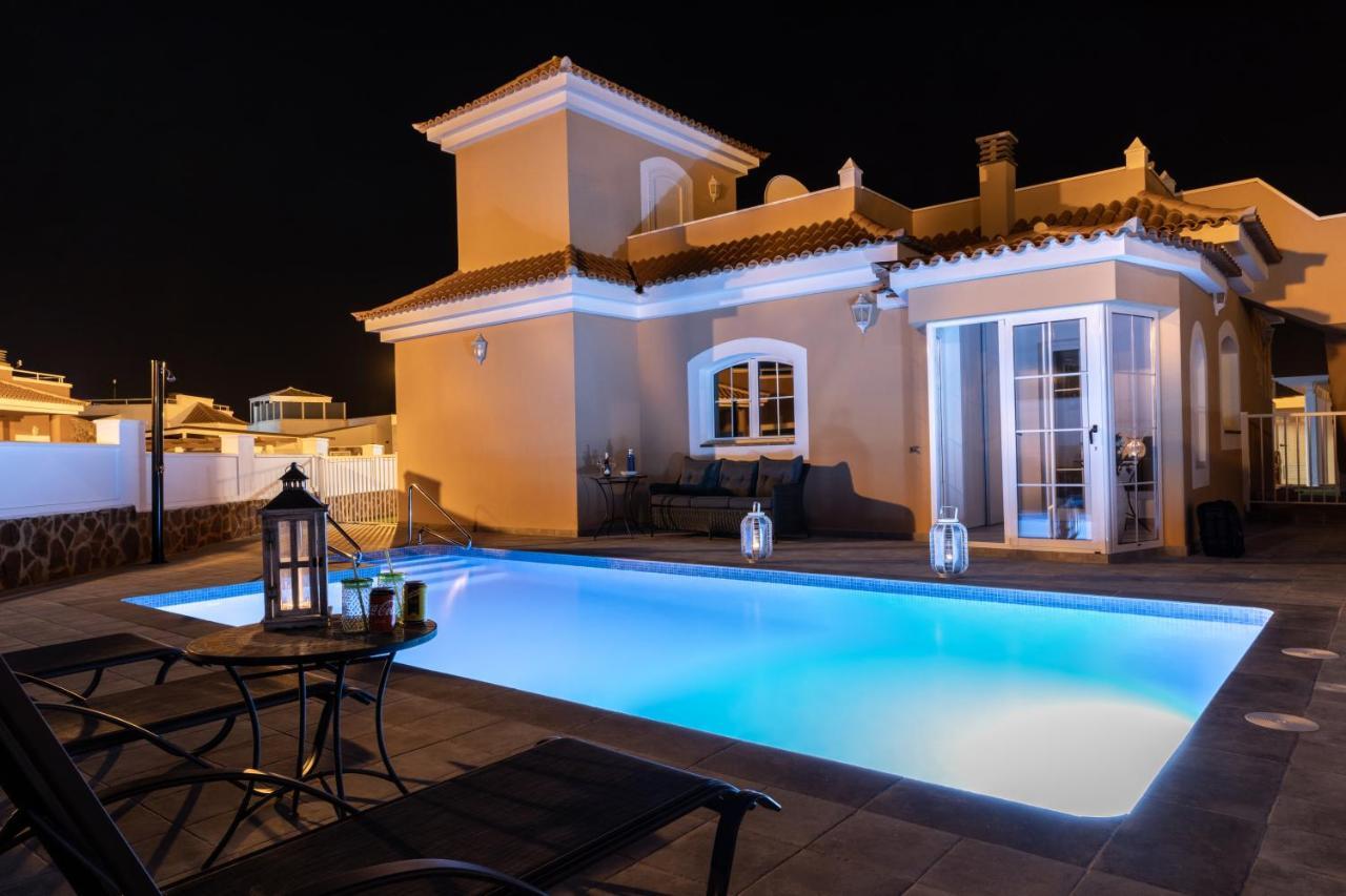 Perfect For Family Holidays With Private Pool, Near Beach And Golf- Villa Ashley Costa De Antigua Dış mekan fotoğraf